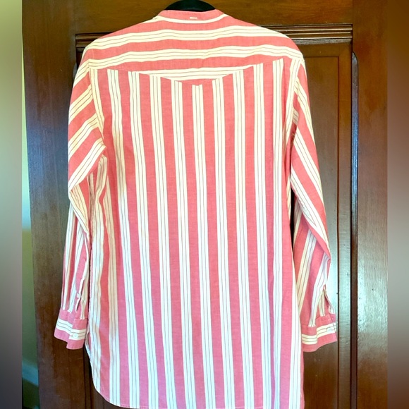 Ralph Lauren women’s Red and White Striped Button Down Shirt. Size 8 / M - Picture 4 of 4